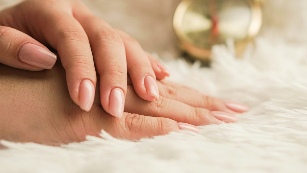 ongles nude